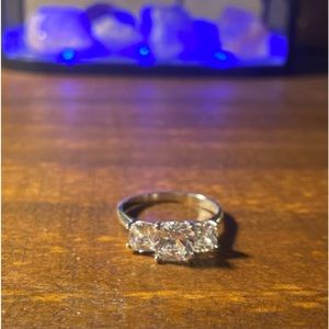 Size 12 JTV Bella Luce Ring